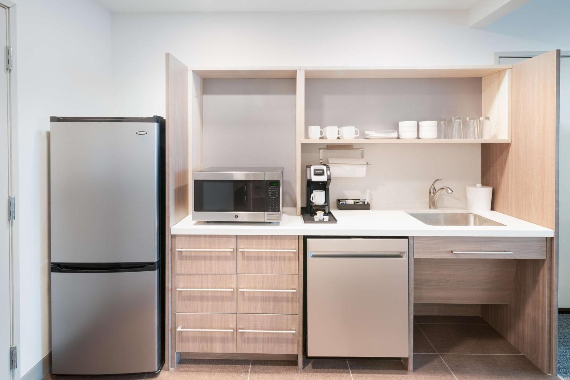 Home2 Suites By Hilton Brunswick Buitenkant foto