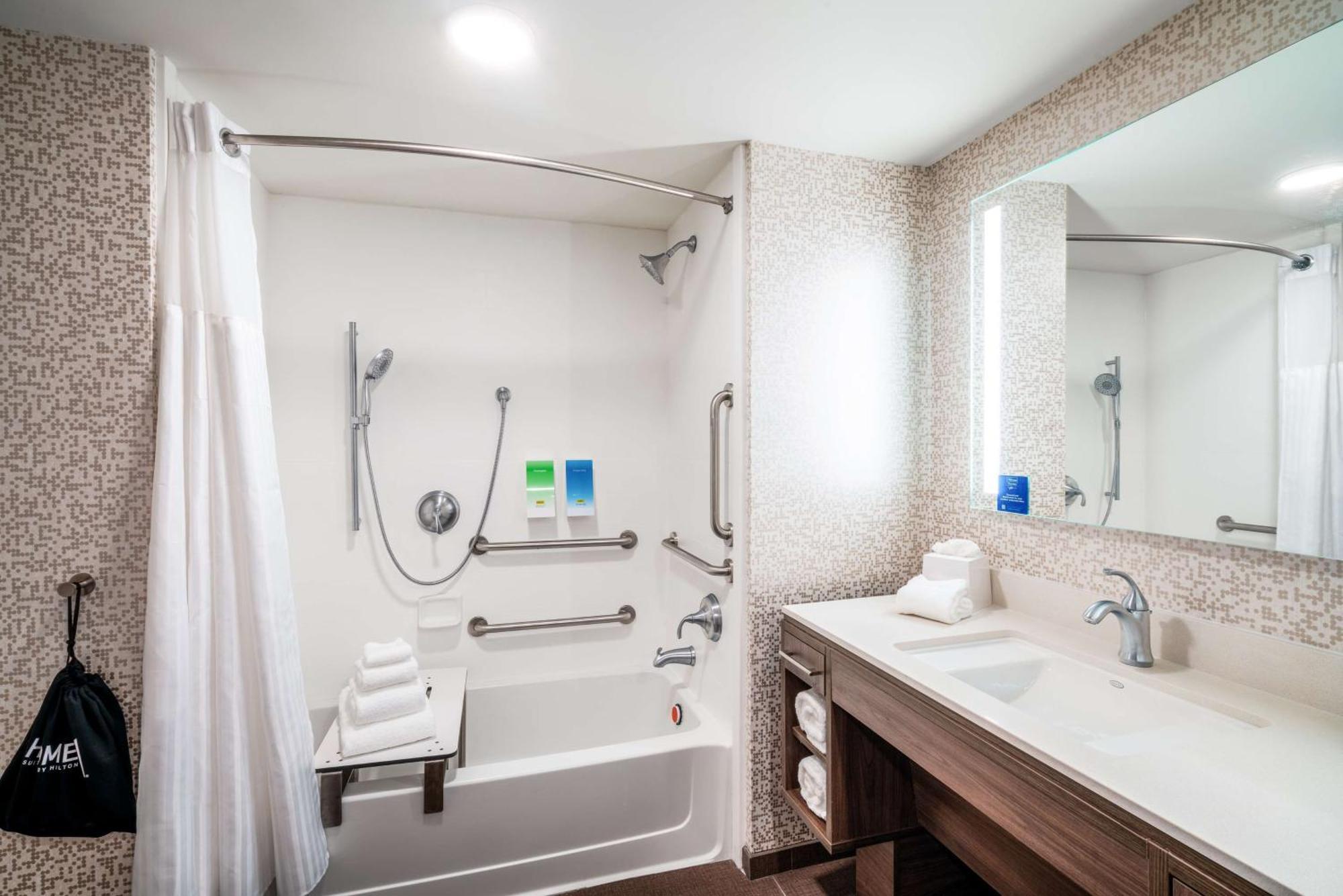 Home2 Suites By Hilton Brunswick Buitenkant foto