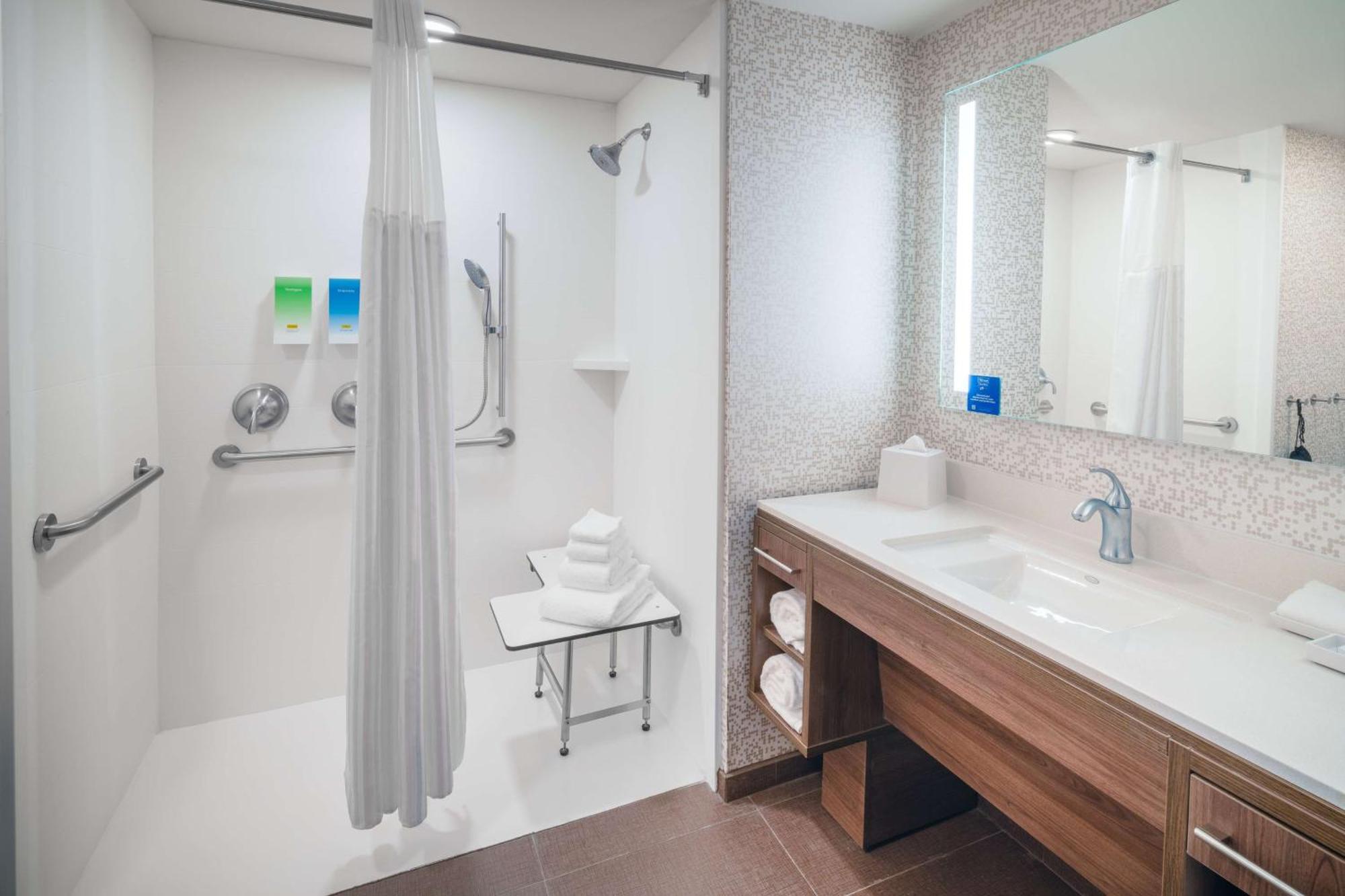 Home2 Suites By Hilton Brunswick Buitenkant foto