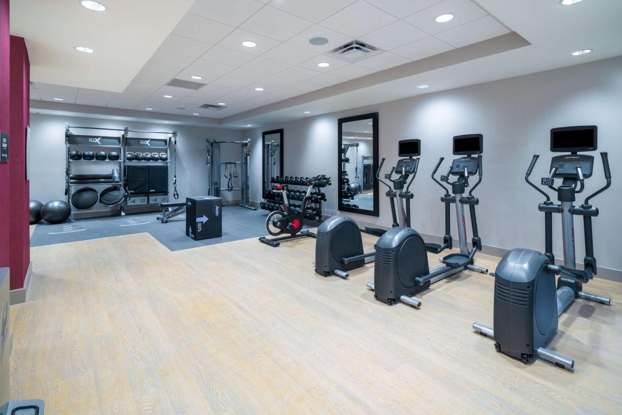 Home2 Suites By Hilton Brunswick Buitenkant foto